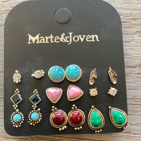 Earring Set - Picture 2 of 2